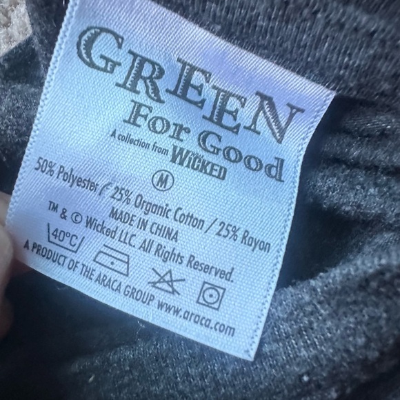 Wicked Bundle: Med Tee, Playbill, OPI Polishes, reloadable Starbucks gift cards - Picture 4 of 10